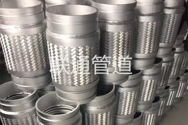 补偿器就是伸缩器吗