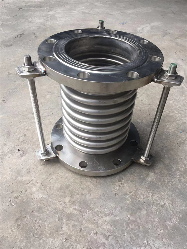 焊接式内压波纹补偿器工作原理做出分析